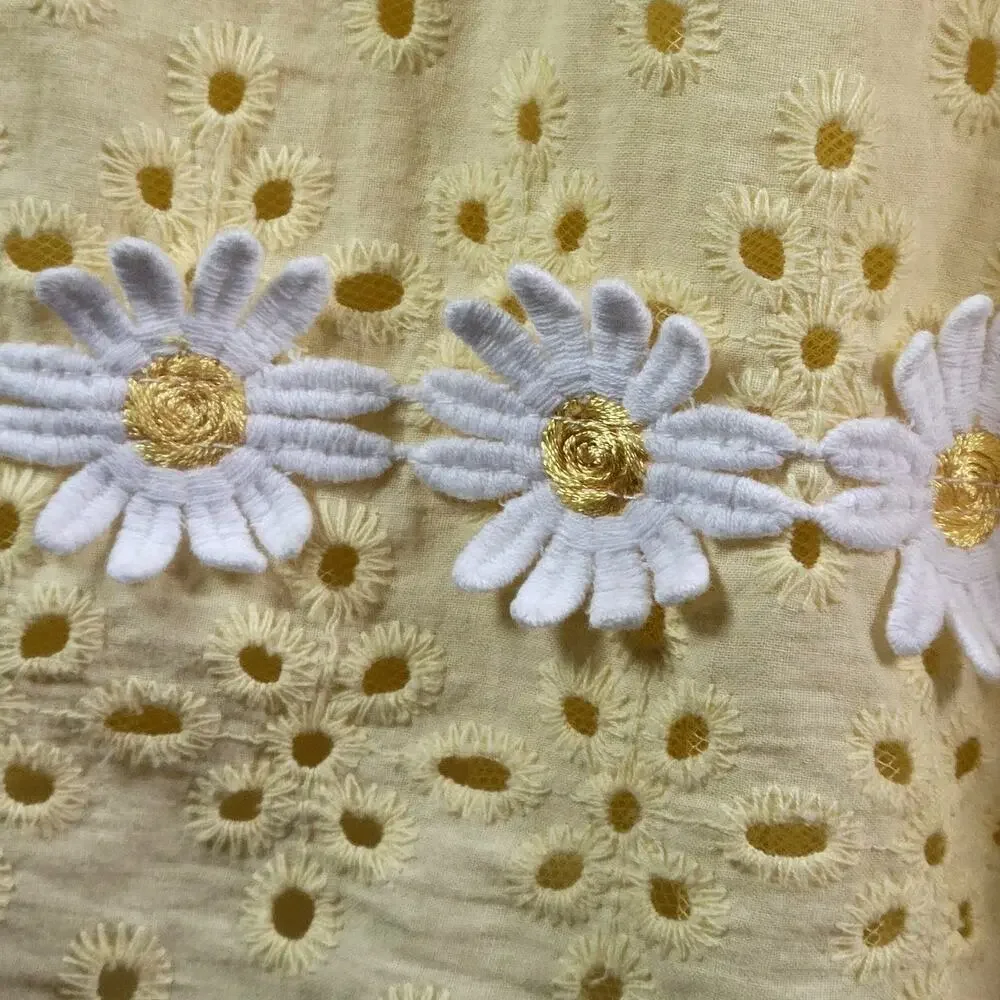 Blueberi Boulevard Yellow Daisy Eyelet Dress Size 4‎